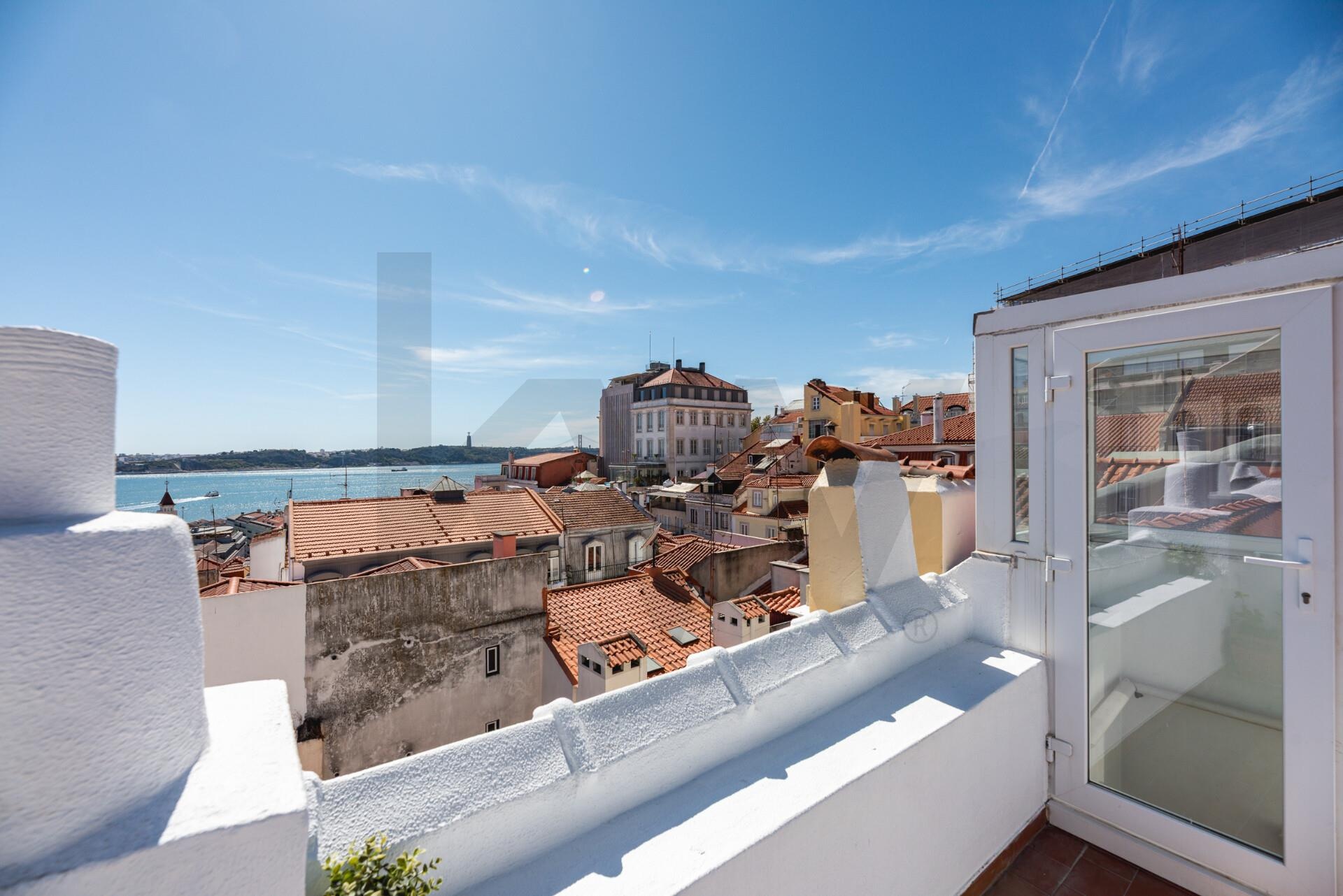 Apartamento T2 na Misericórdia